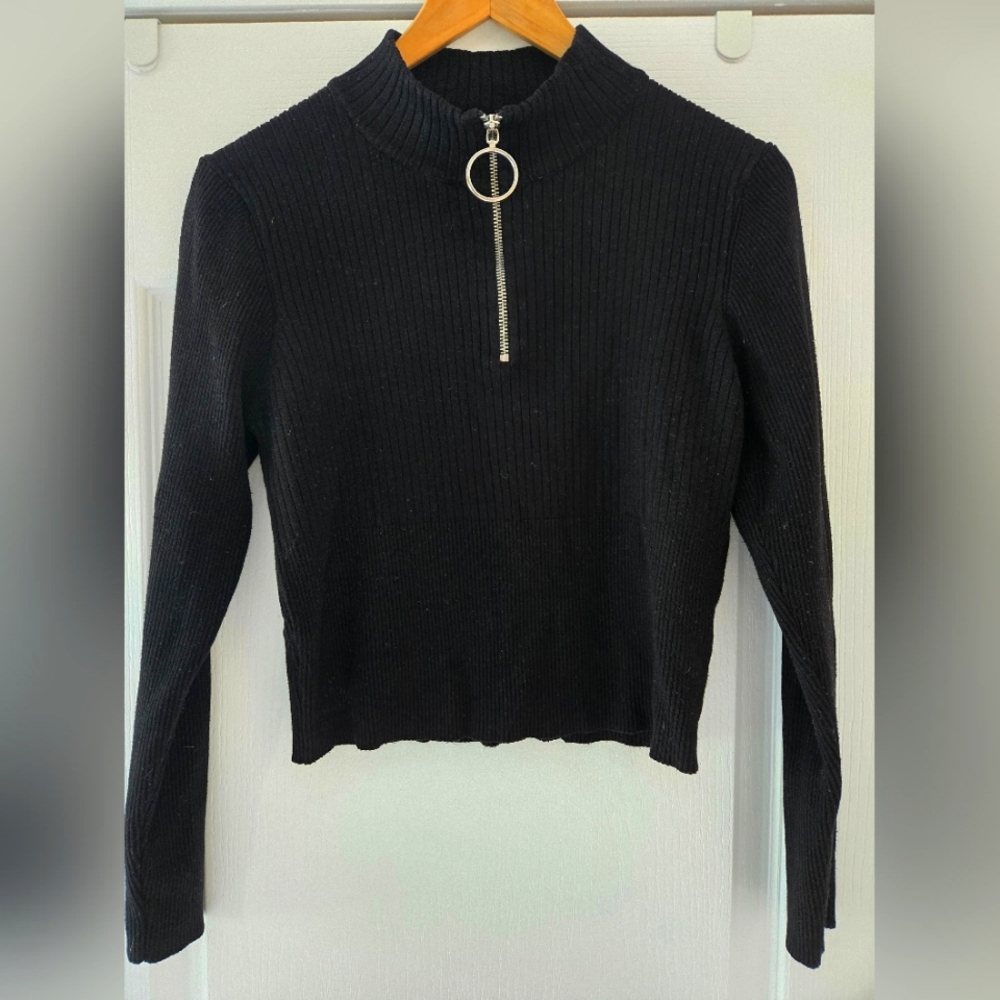 H&M Long Sleeves Ribbed Knit Top Size L